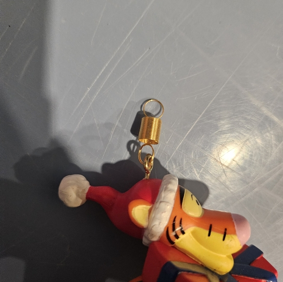 Noma Tigger Ornament - Picture 4 of 4